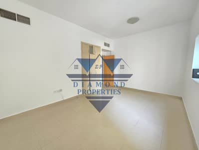 2 Bedroom Apartment for Rent in Abu Shagara, Sharjah - 20250806_172626. jpg 2 Bedroom Apartment for Rent in Abu Shagara, Sharjah - 20250806_172626. jpg