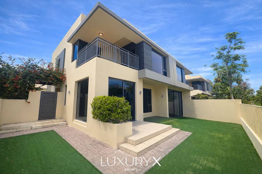 Greenbelt | Corner Plot | Vacant | Twin Villa Greenbelt | Corner Plot | Vacant | Twin Villa