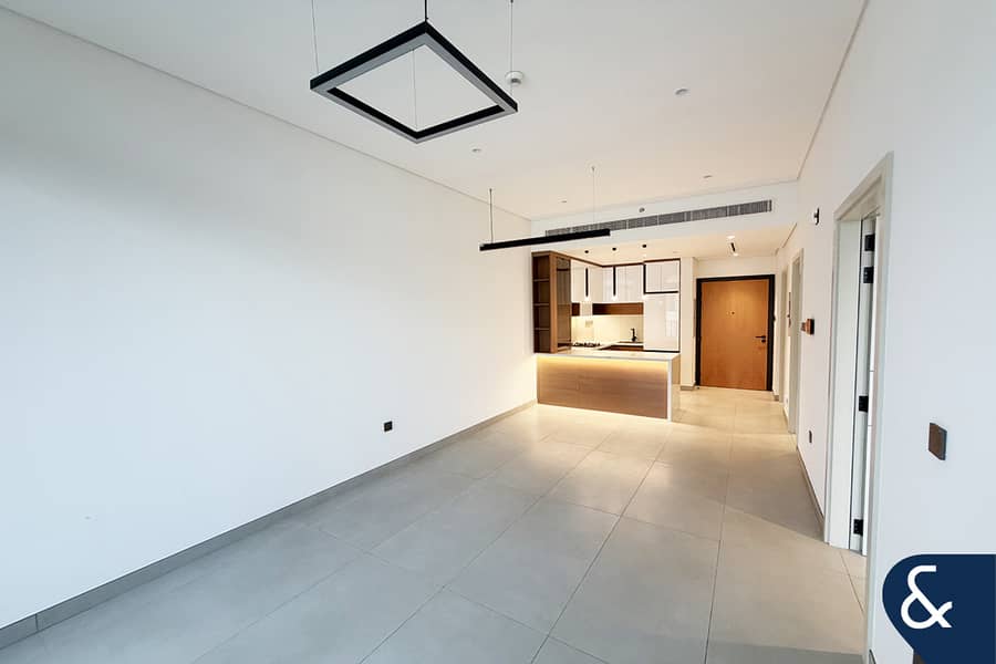Pool View | Maids Room | Vacant Pool View | Maids Room | Vacant