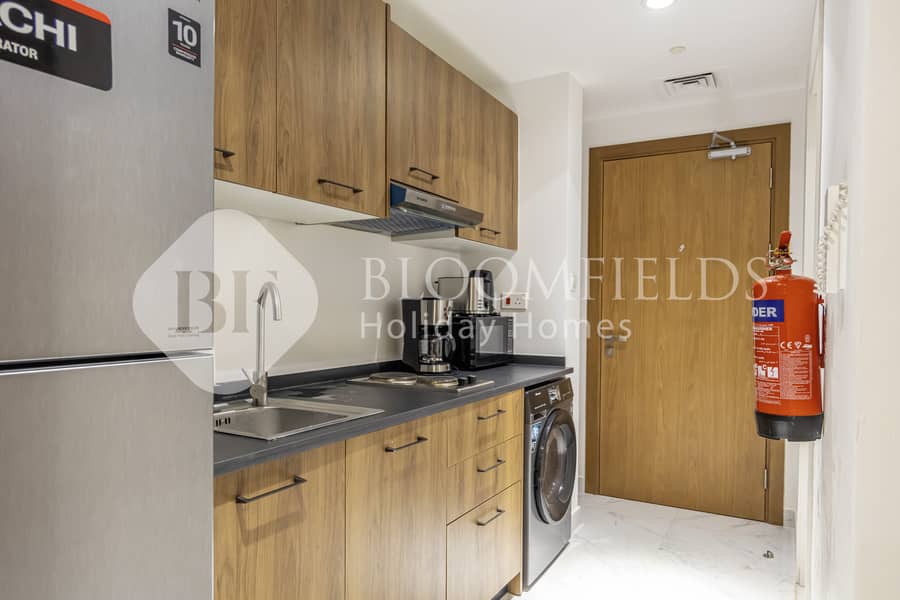 8 Kitchen 1. jpg