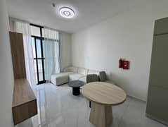 فاخر | إطلالة على شارع الشيخ زايد | طابق مرتفع | مفروش بالكامل