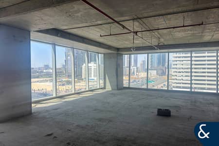Office for Sale in Business Bay, Dubai - Vacant Floor I Dynamic Space | Panoramic View
