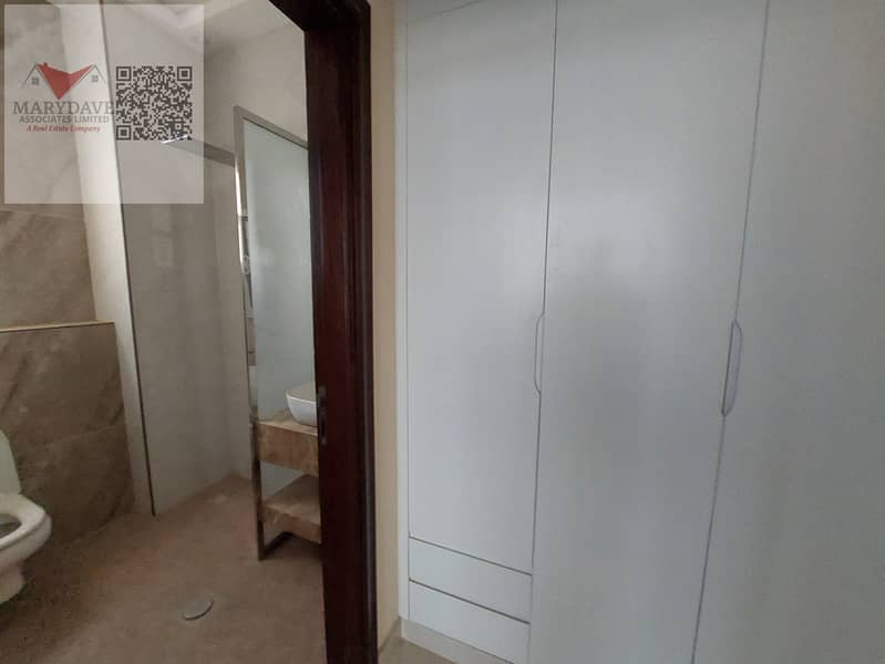 13 a8dade65-56bc-4997-af2c-56464bbe23f7. jpg
