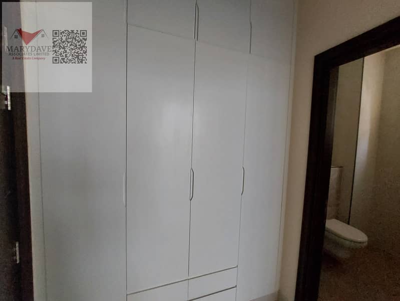 15 53eee1cb-59e6-4911-a944-cb3518e35026. jpg