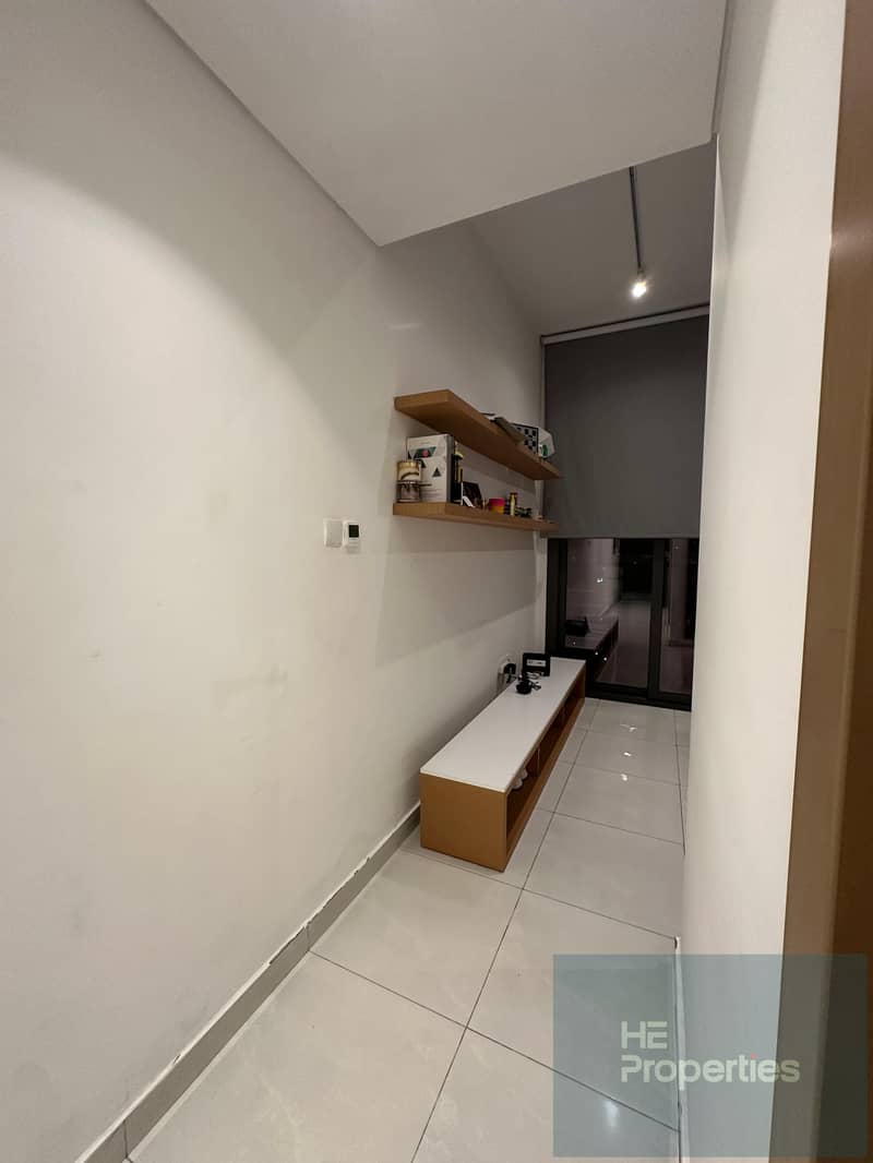 2 a00cc82d-f9cd-45f9-9188-15df646c7dd7. jpg