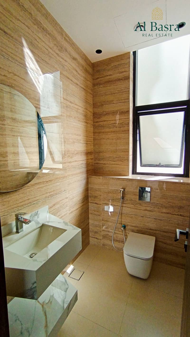 31 master-bathroom-modern-villa-rent. jpg