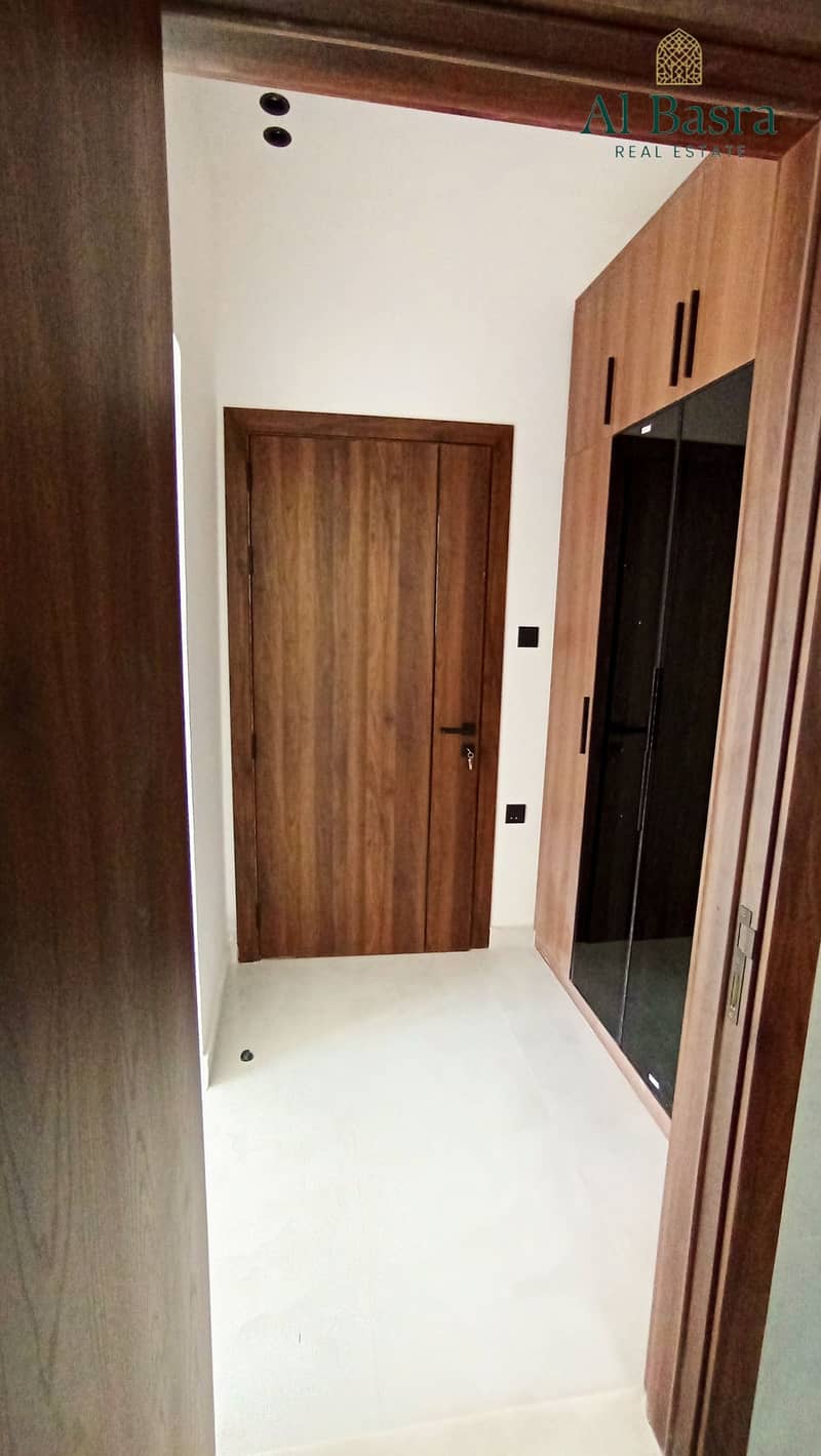 51 villa-parking-space-sharjah. jpg