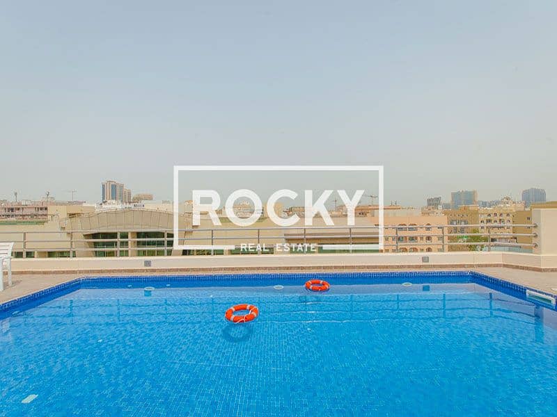 19 BurDubai_AbdulQader_Views&Amenities-(2-of-22). jpg