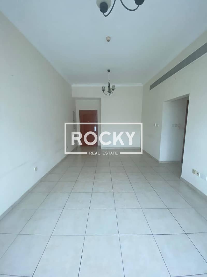 Gorgeous 2 B/R Apt | Bur Dubai