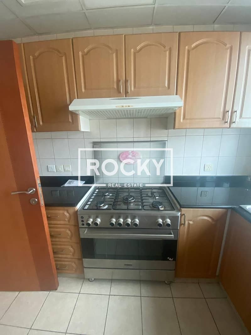 Gorgeous 2 B/R Apt | Bur Dubai