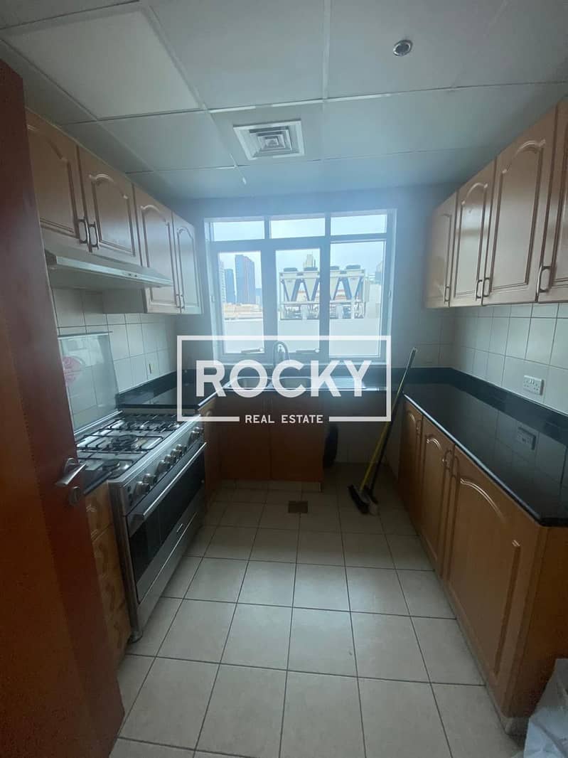 Gorgeous 2 B/R Apt | Bur Dubai