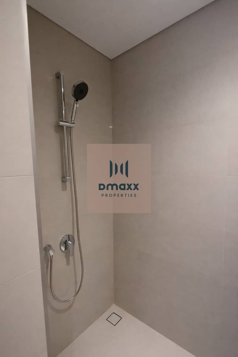 2BR Apartment | Burj Royale | Full Burj & Marina Views | Balcony - Image 8