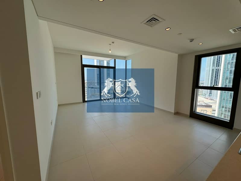 Elegant 2BR Apartment | Prime Downtown Location | Chiller Free