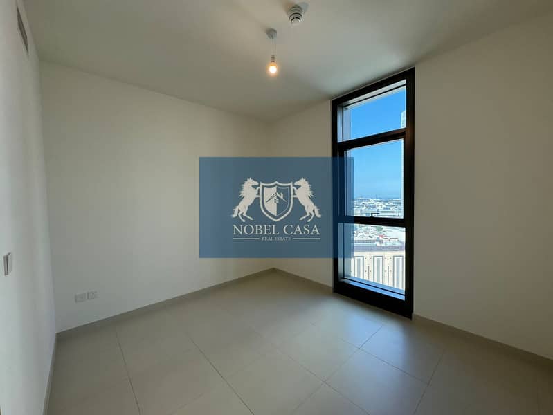 Elegant 2BR Apartment | Prime Downtown Location | Chiller Free