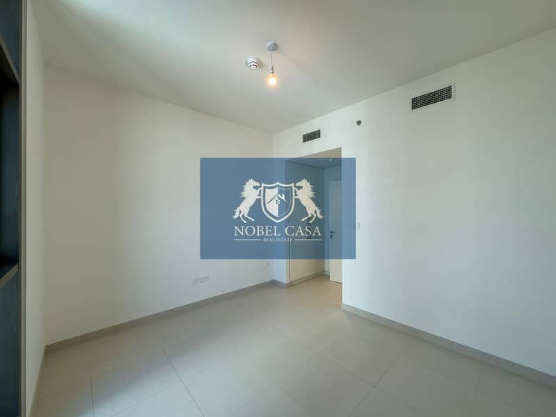 Elegant 2BR Apartment | Prime Downtown Location | Chiller Free