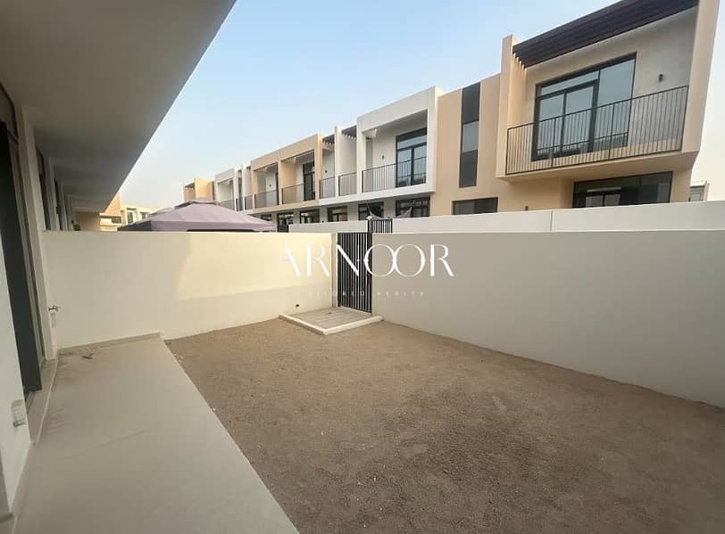 Vacant | Back-to-Back | Near Amenities