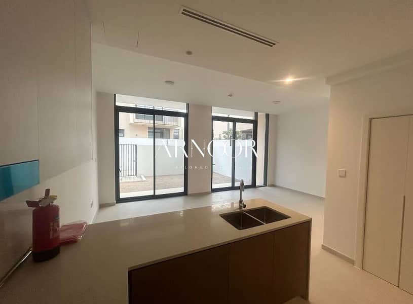 Vacant | Back-to-Back | Near Amenities