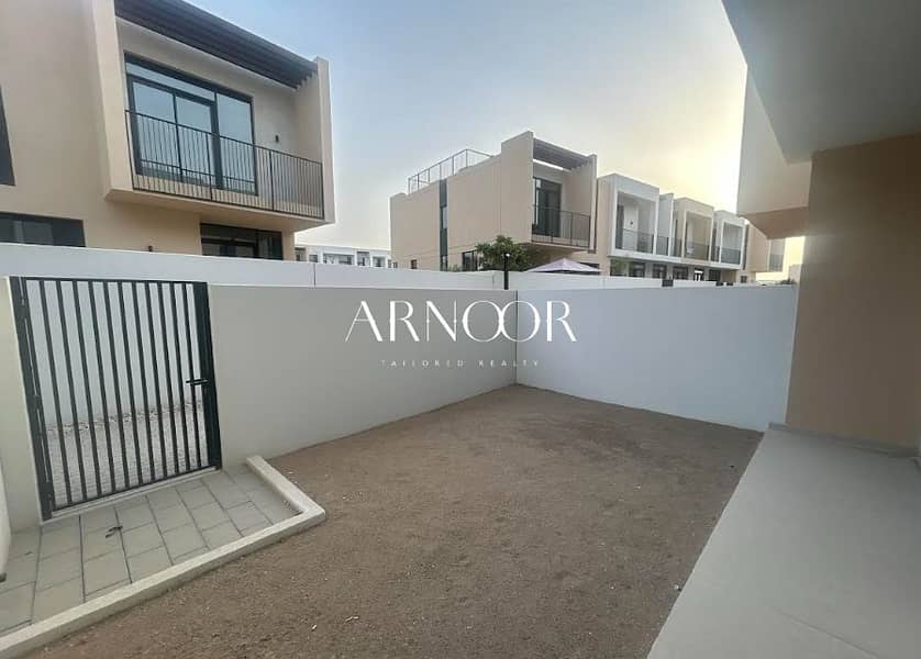 Vacant | Back-to-Back | Near Amenities - Image 7