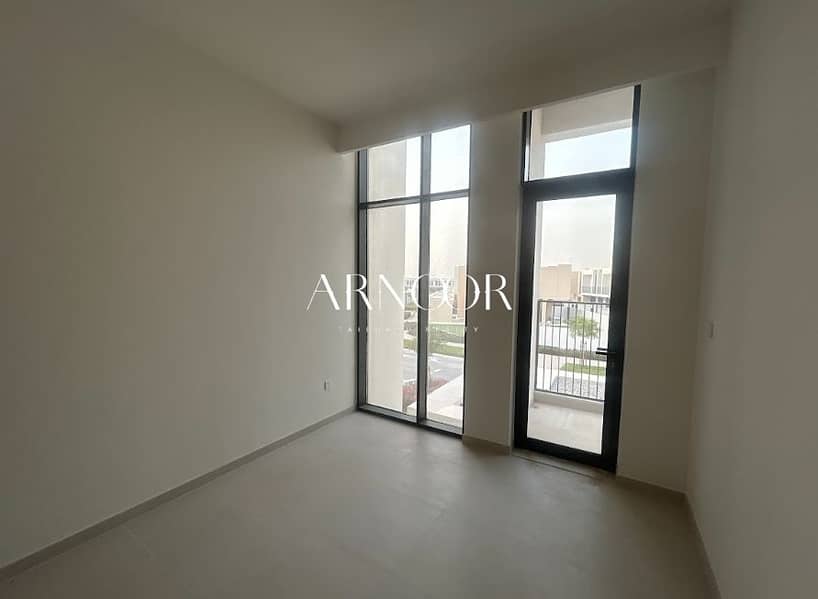 Vacant | Back-to-Back | Near Amenities