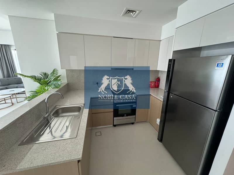 Fully Furnished| Full Burj Khalifa Fountain View | Chiller Free - Image 9