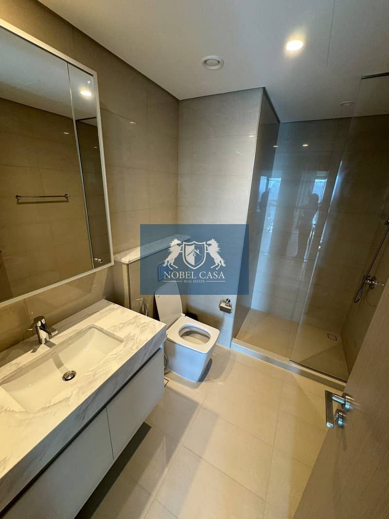 Fully Furnished| Full Burj Khalifa Fountain View | Chiller Free - Image 10
