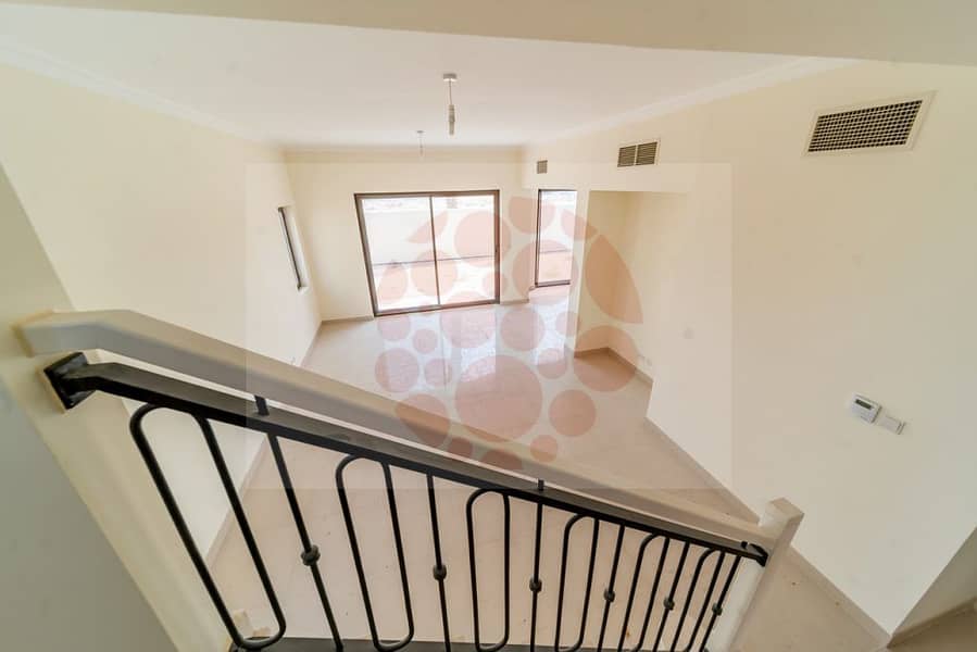 Ready 5BR Luxury Villa | Take Keys Now | No Commission Deal