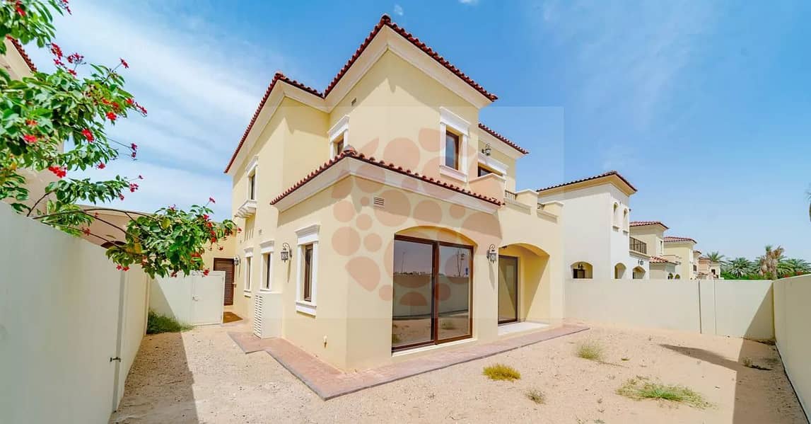 Ready 5BR Luxury Villa | Take Keys Now | No Commission Deal