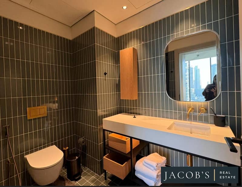 5 Bathroom 1. jpeg