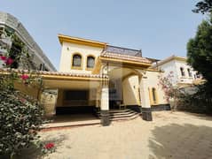 فيلا للايجار بارقي مناطق عجمان قريبة من جميع الخدمات