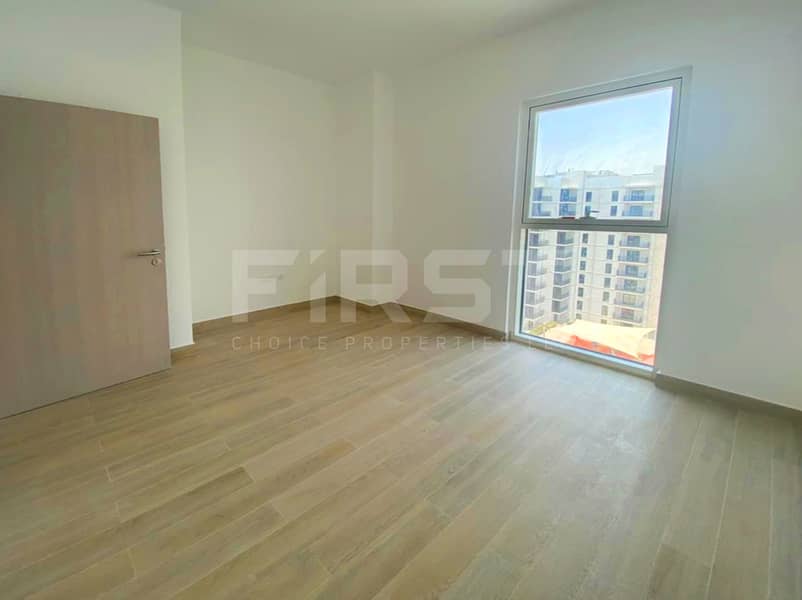 6 Internal Photos of 3 Bedroom Partment in Water s Edge Yas Island Abu Dhabi UAE (6). jpg