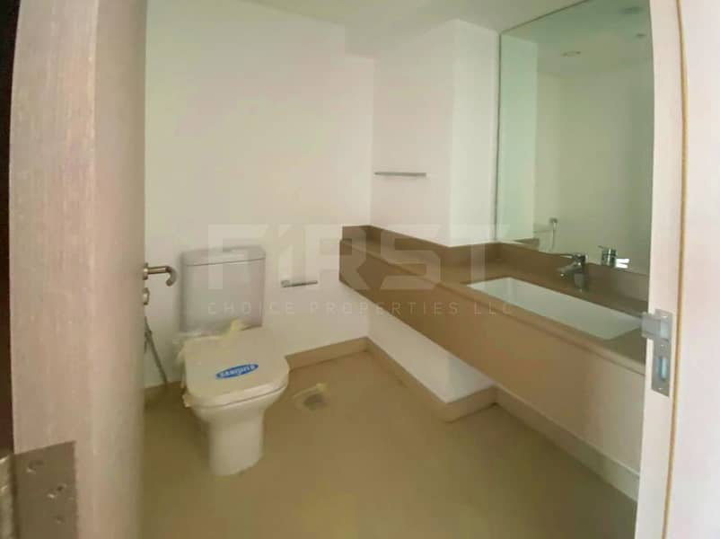 8 Internal Photos of 3 Bedroom Partment in Water s Edge Yas Island Abu Dhabi UAE (4). jpg