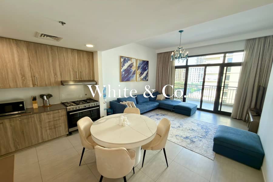 Vacant Unit | Pool Views | Spacious Layout Vacant Unit | Pool Views | Spacious Layout