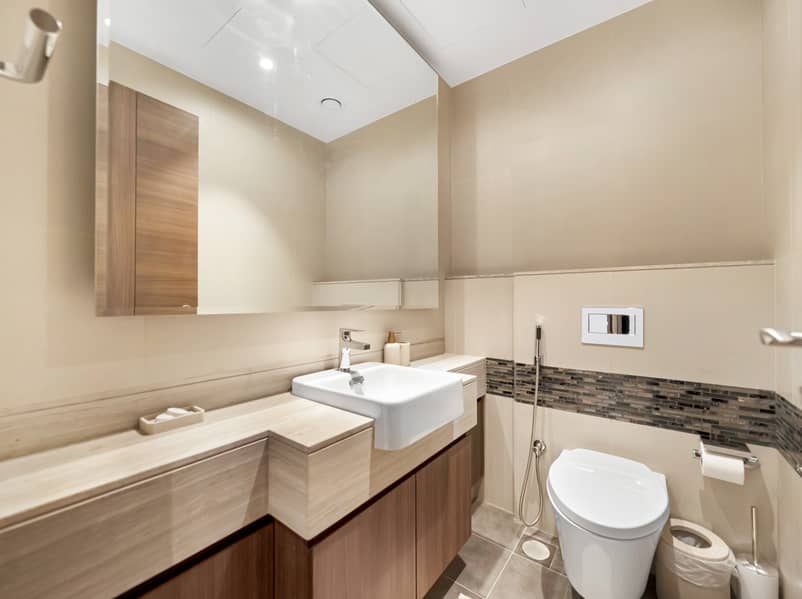Burj Khalifa View | Modern 1BR in Downtown | Prime Location - Image 21
