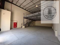 فرصة مميزة للإيجار – مستودع داخل مجمع في الصناعية 18 | مساحة 3000 قدم مع ميزانين | مناسب للتخزين فقط و