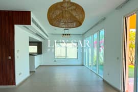 فیلا في الحي 9،جميرا بارك 4 غرف 299998 درهم - 14723231