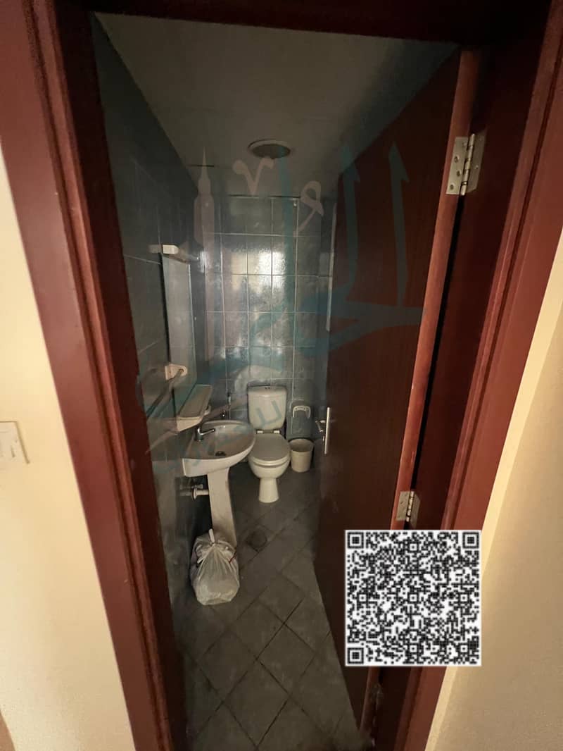 9 f2d5b3b9-baf4-49f3-8e34-768ba34398e9. jpg