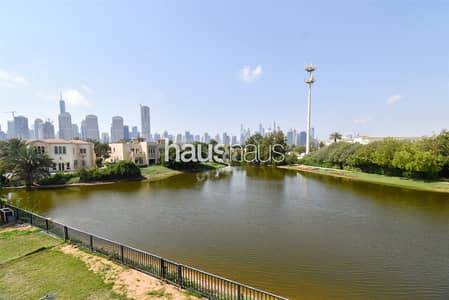 4 Bedroom Villa for Sale in Jumeirah Islands, Dubai - Lake View | Skyline View | Renovation Opportunity