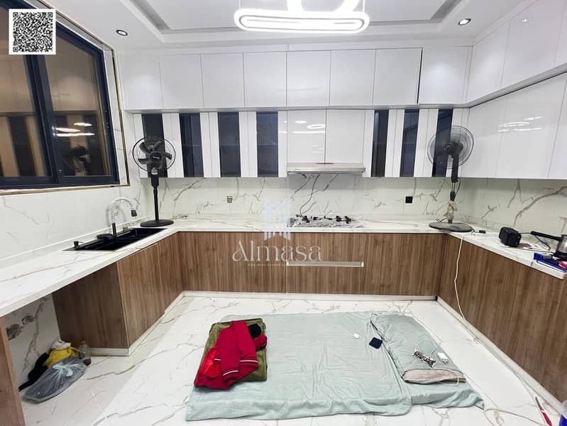 24 dd94dbee-6d4e-4328-bbc0-a286631ecd79. jpg