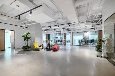 Office for Sale in Business Bay, Dubai - Exclusive Full Floor | Investor Deal | 10% ROI