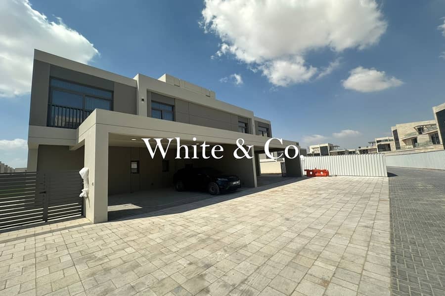 Close to Lagoon | Spacious | Study + Maid Close to Lagoon | Spacious | Study + Maid