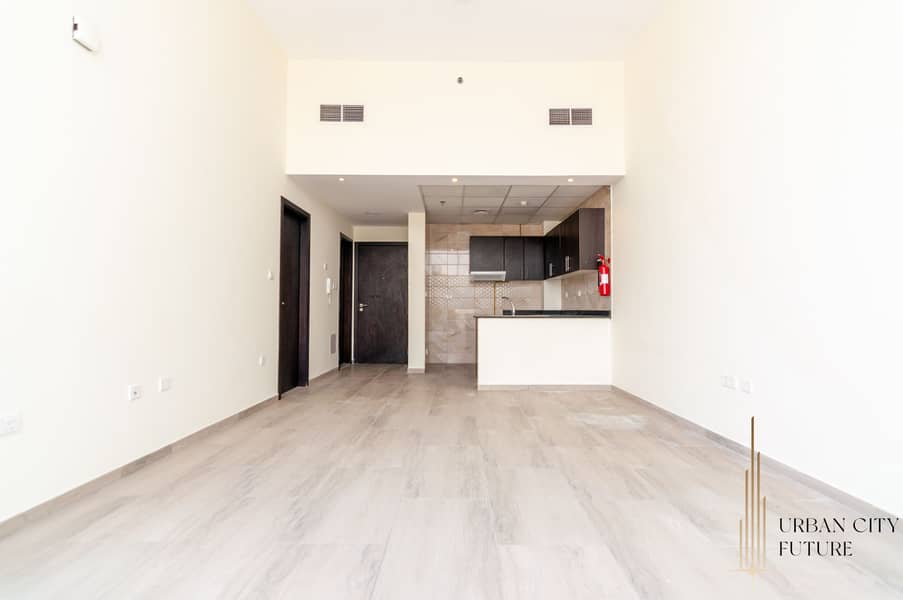 SPECIAL OFFER - LOWEST PRICE - VIEWING ANYTIME