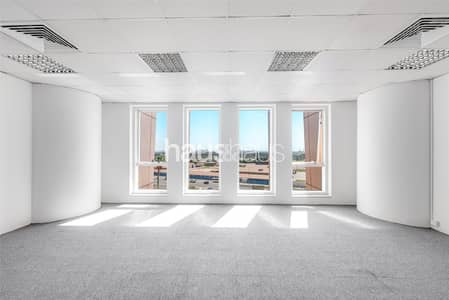 Office for Rent in Business Bay, Dubai - Fitted | Vacant | Bright Layout