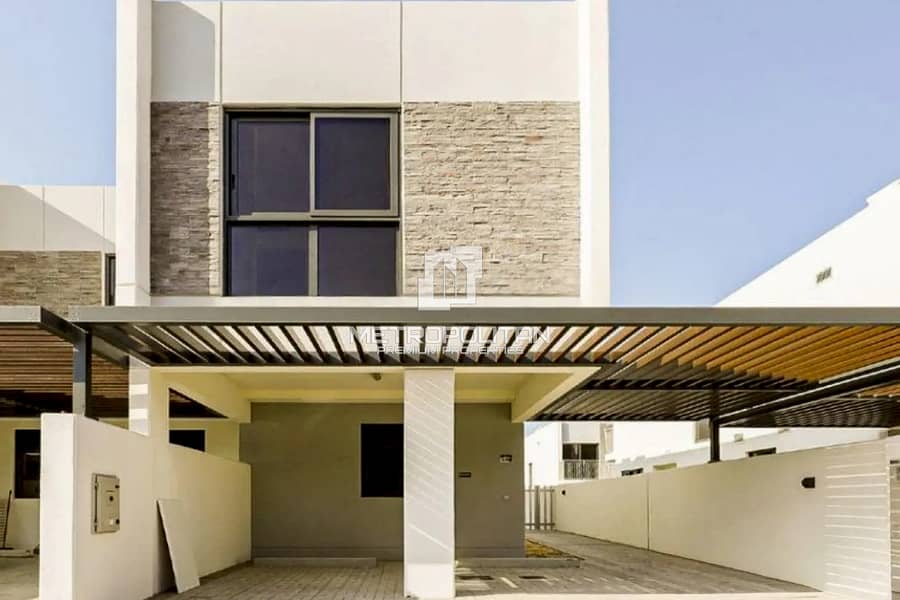 3BR+Maid | Single Row | Corner | Closed Kitchen 3BR+Maid | Single Row | Corner | Closed Kitchen