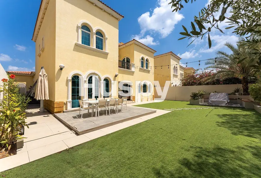 Exclusive | Upgraded | Vacant on Transfer in Jumeirah Park