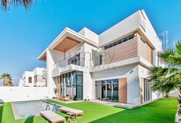 فيلا حديثة من 4 غرف نوم | مسبح خاص | حديقة ذات مناظر طبيعية | تلال جبل علي