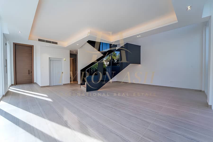 Exclusive Forest Living | 3-Storey Villa - Image 3