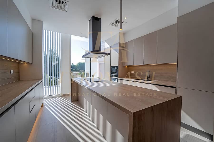 Exclusive Forest Living | 3-Storey Villa - Image 8