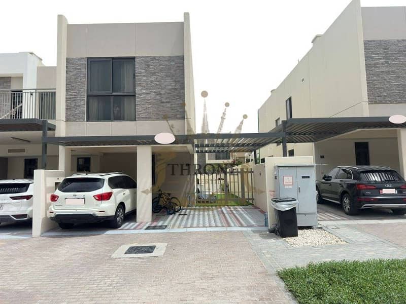 Upgraded | 3bhk+Maid | End Corner Unit Single Row Upgraded | 3bhk+Maid | End Corner Unit Single Row