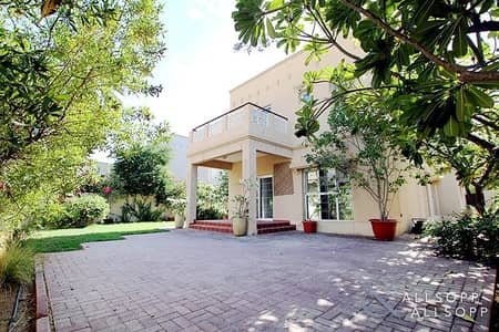 3 Bedroom Villa for Sale in The Lakes, Dubai - Perfect Location | 3 Bedroom | Vacant Now 3 Bedroom Villa for Sale in The Lakes, Dubai - Perfect Location | 3 Bedroom | Vacant Now