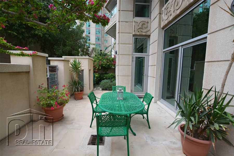 Stunning Private Garden - Semi Furnished - 2bed+S